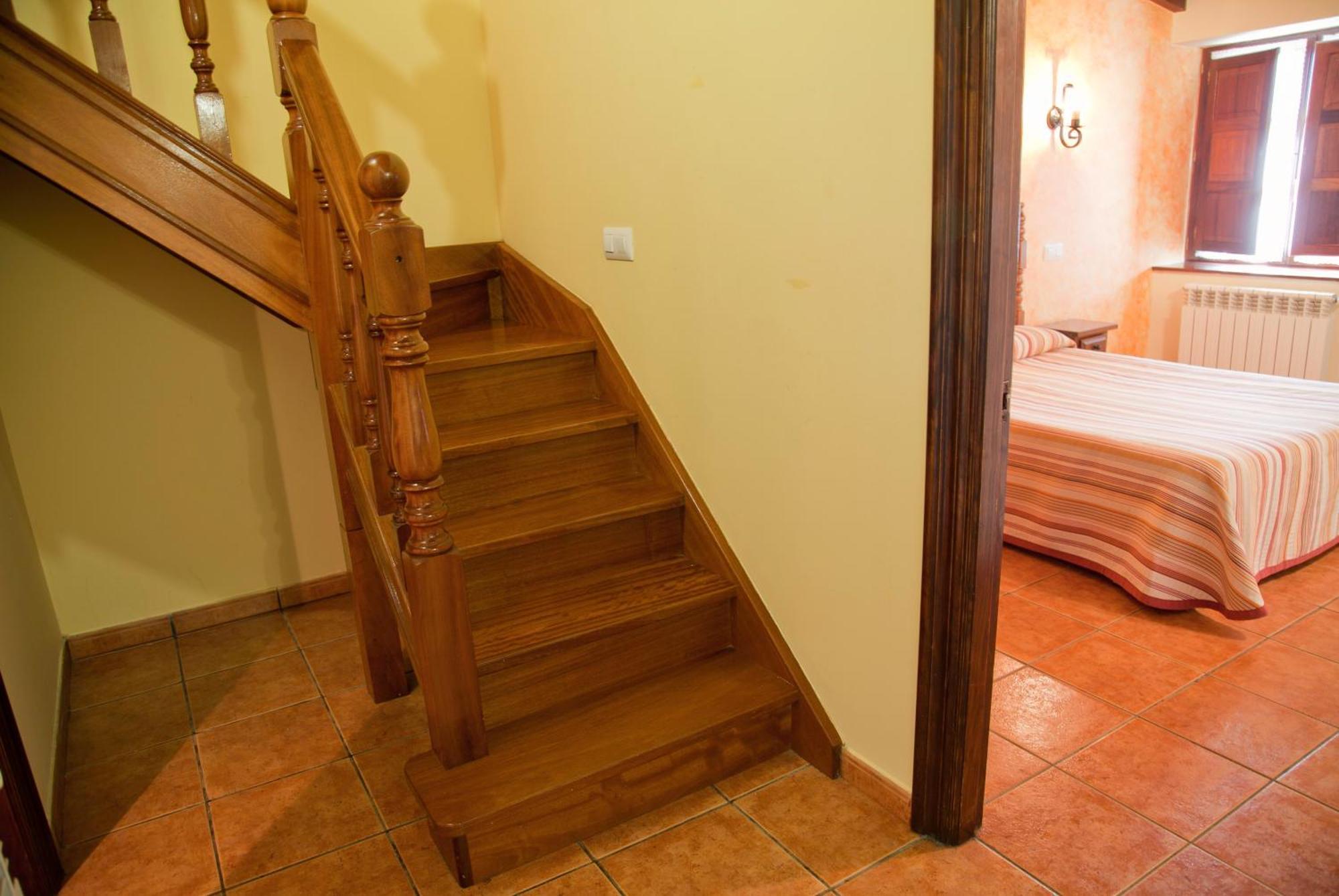 Apartamentos La Roblera オレニャ エクステリア 写真